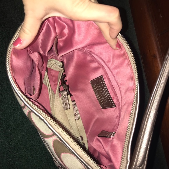 Coach purse - Picture 2 of 2